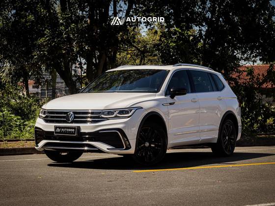 VOLKSWAGEN TIGUAN 2.0 300 TSI GASOLINA ALLSPACE R-LINE AUTOMÁTICO VOLKSWAGEN TIGUAN 2.0 300 TSI GASOLINA ALLSPACE R-LINE AUTOMÁTICO